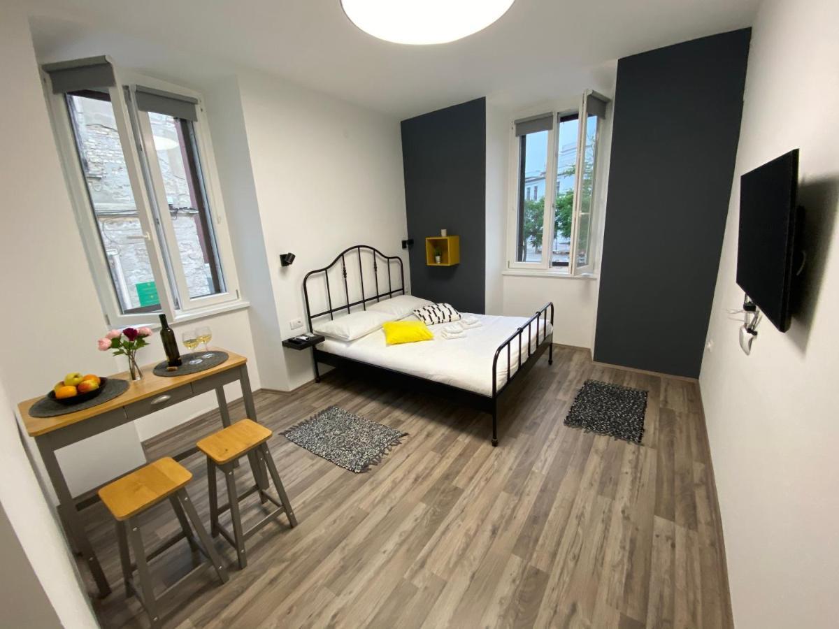 Apartments Flanaticus Pula Ngoại thất bức ảnh
